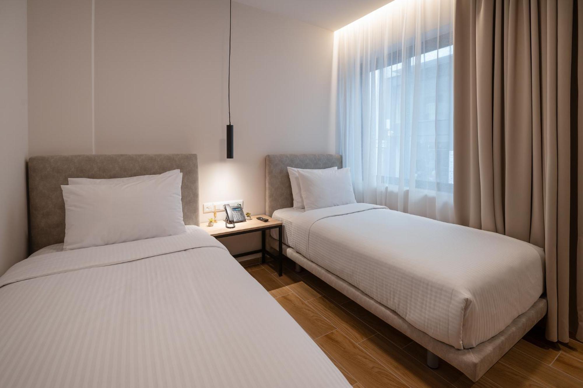 Ira - Ηρα Hotel Каламата Екстер'єр фото