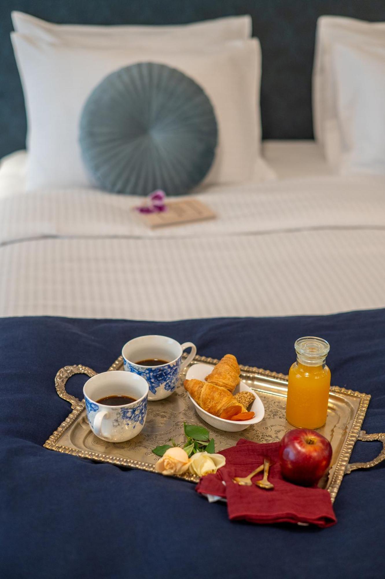 Ira - Ηρα Hotel Каламата Екстер'єр фото