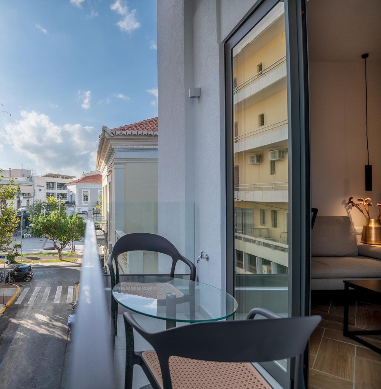 Ira - Ηρα Hotel Каламата Екстер'єр фото